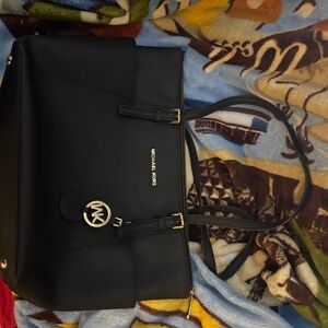 Michael Kors Charlotte Large Saffiano Leather Top-Zip Tote Bag black purse